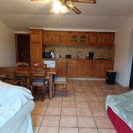 Les Prairies Mas Roux Pension Raphèle Kamer foto